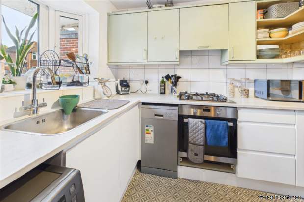 Additional Property Image 3 bedroom Semi Detached for sale in Hemel Hempstead 6