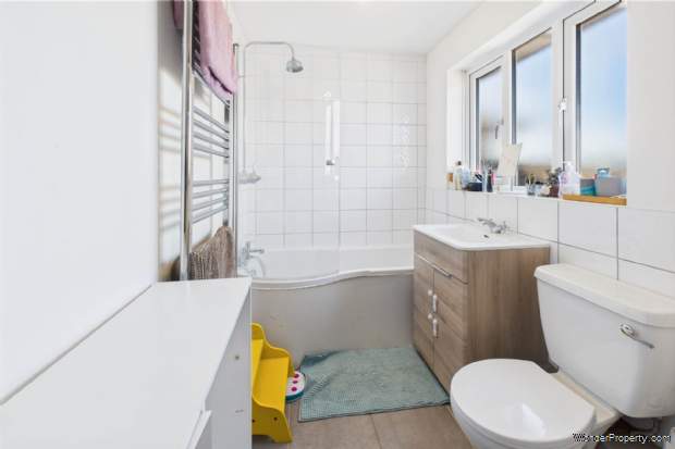 Additional Property Image 3 bedroom Semi Detached for sale in Hemel Hempstead 13