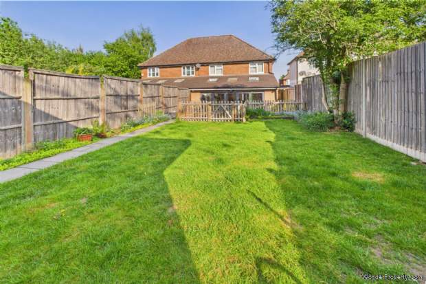 Additional Property Image 3 bedroom Semi Detached for sale in Hemel Hempstead 14
