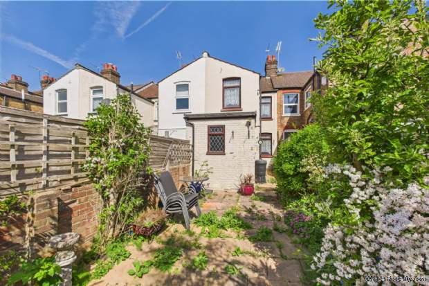 Additional Property Image 3 bedroom Terraced for sale in Watford 7