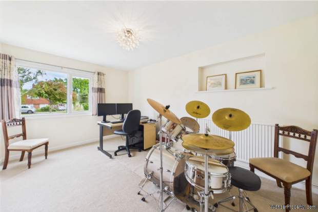 Additional Property Image 4 bedroom House for sale in Hemel Hempstead 19
