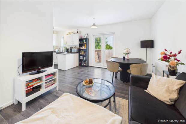 Additional Property Image 2 bedroom Apartment for sale in Hemel Hempstead 2