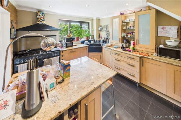 Additional Property Image 3 bedroom Semi Detached for sale in Hemel Hempstead 8
