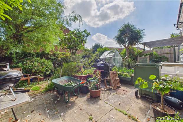 Additional Property Image 3 bedroom Semi Detached for sale in Hemel Hempstead 2