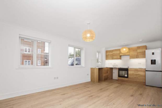 Additional Property Image 2 bedroom Apartment for sale in Enfield 3