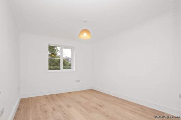 Additional Property Image 2 bedroom Apartment for sale in Enfield 6