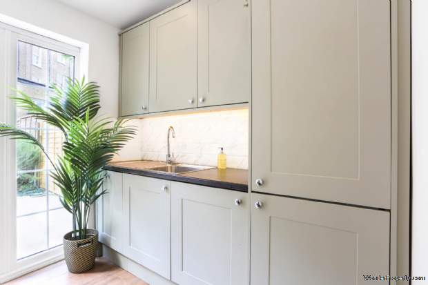 4 bedroom Terraced for sale in London