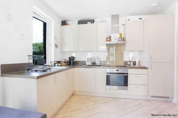 Additional Property Image 1 bedroom Flat for sale in London 3