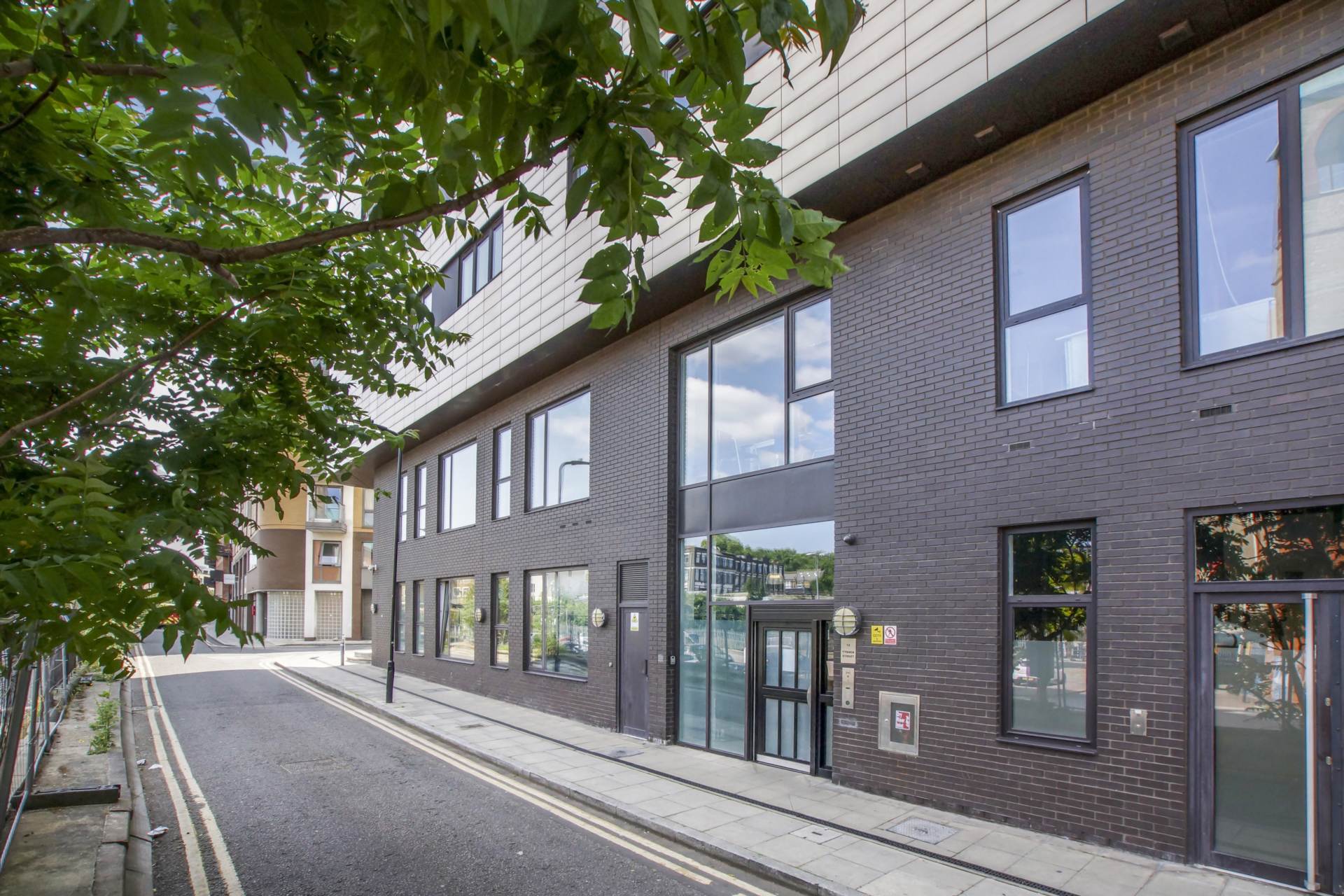 Additional Property Image 1 bedroom Apartment for sale in London 16