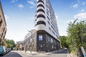1 bedroom Apartment for sale in London