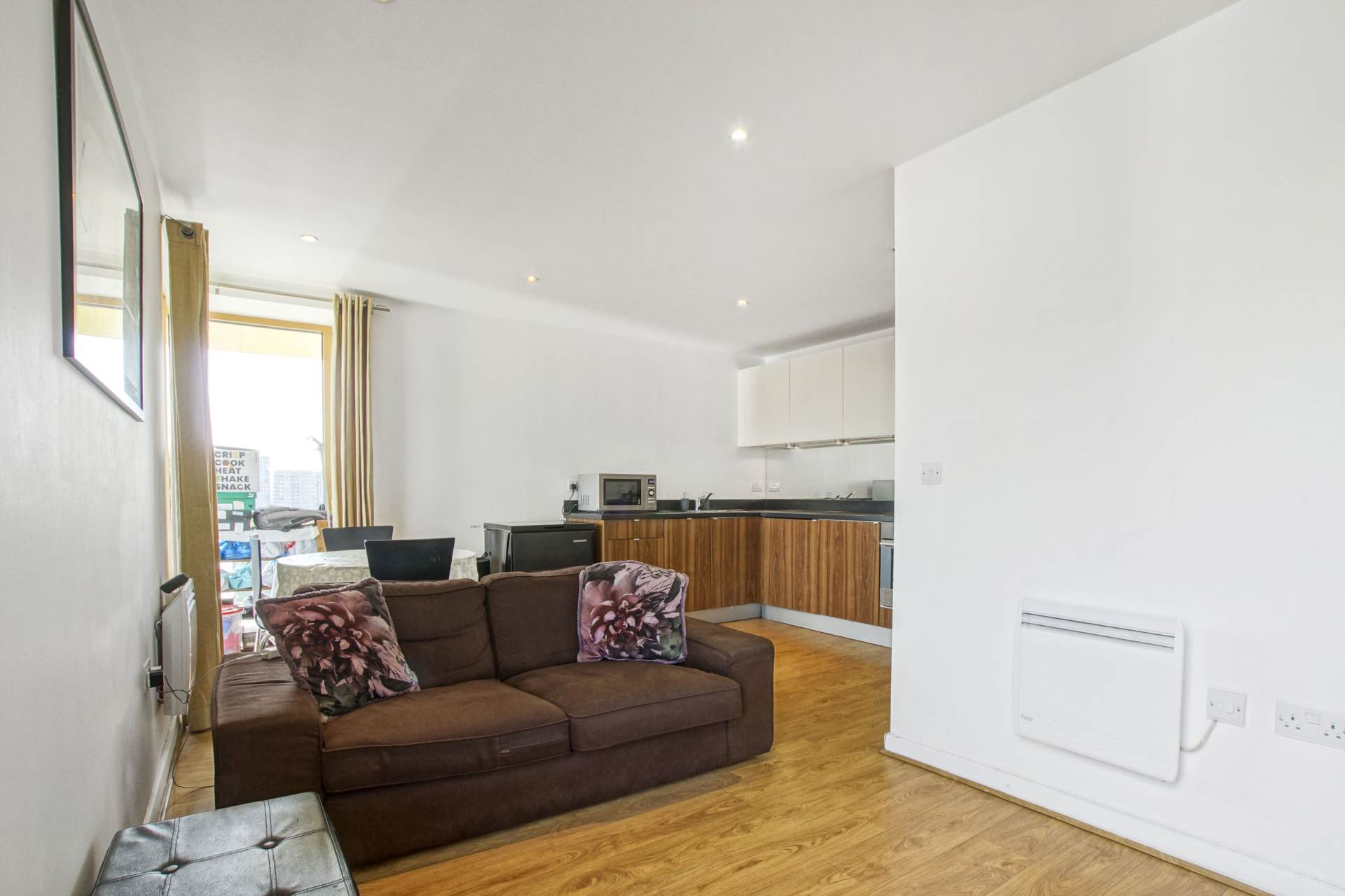 Additional Property Image 1 bedroom Apartment for sale in Barking 13