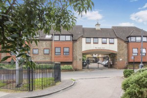 2 bedroom Flat to rent in Barnet