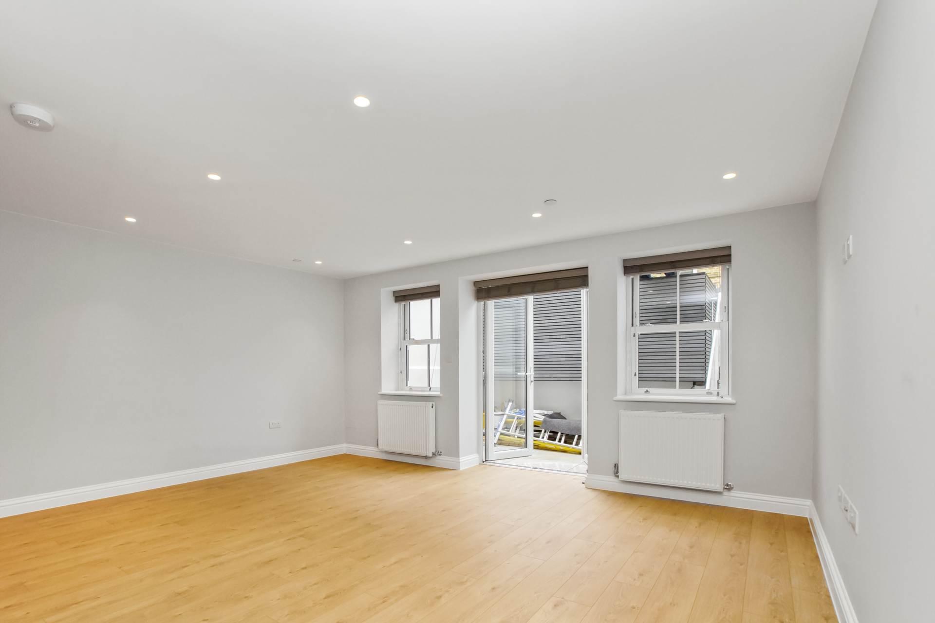 Additional Property Image 2 bedroom Apartment to rent in London 8