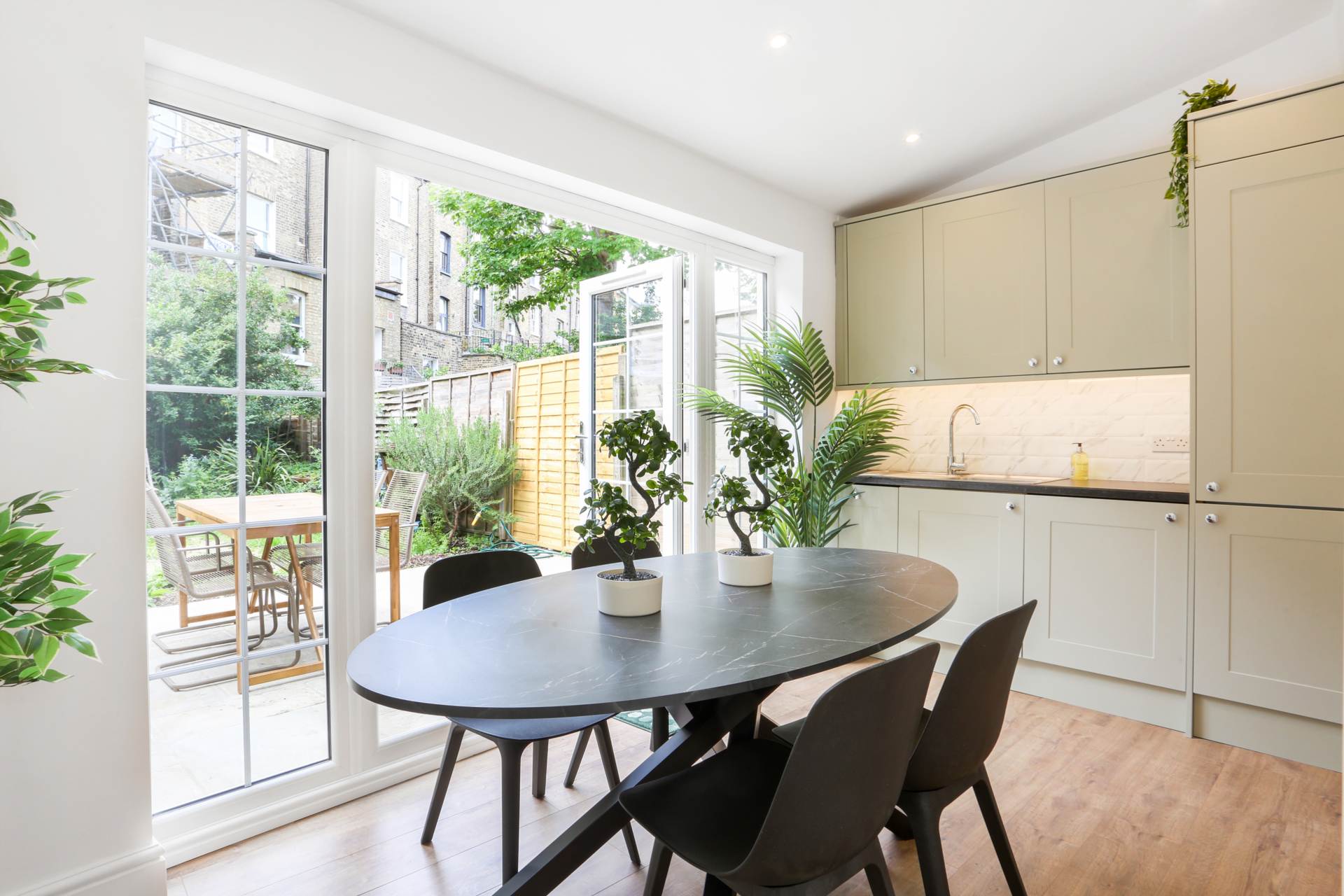 Additional Property Image 4 bedroom House to rent in London 31