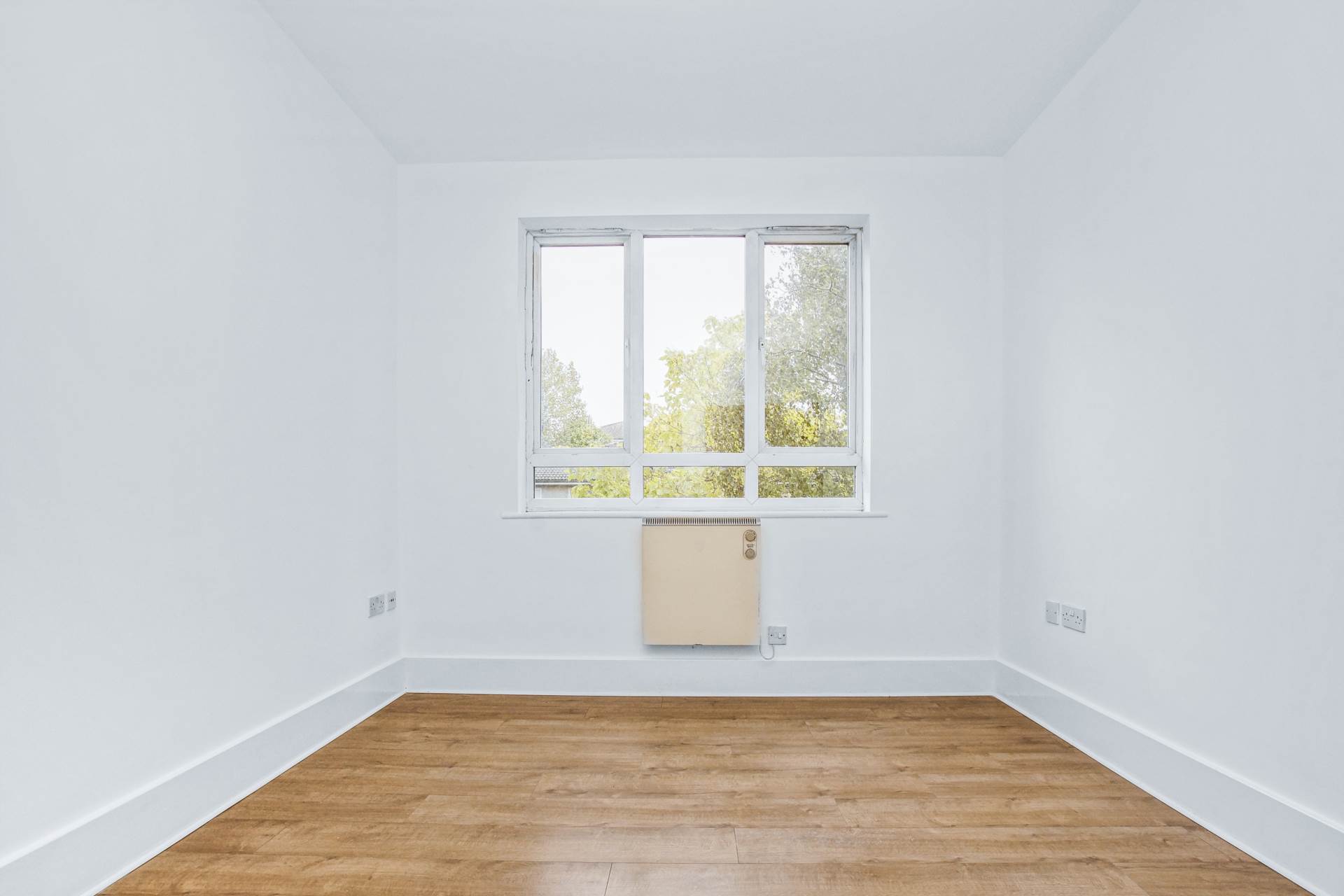 Additional Property Image 2 bedroom Apartment for sale in London 11