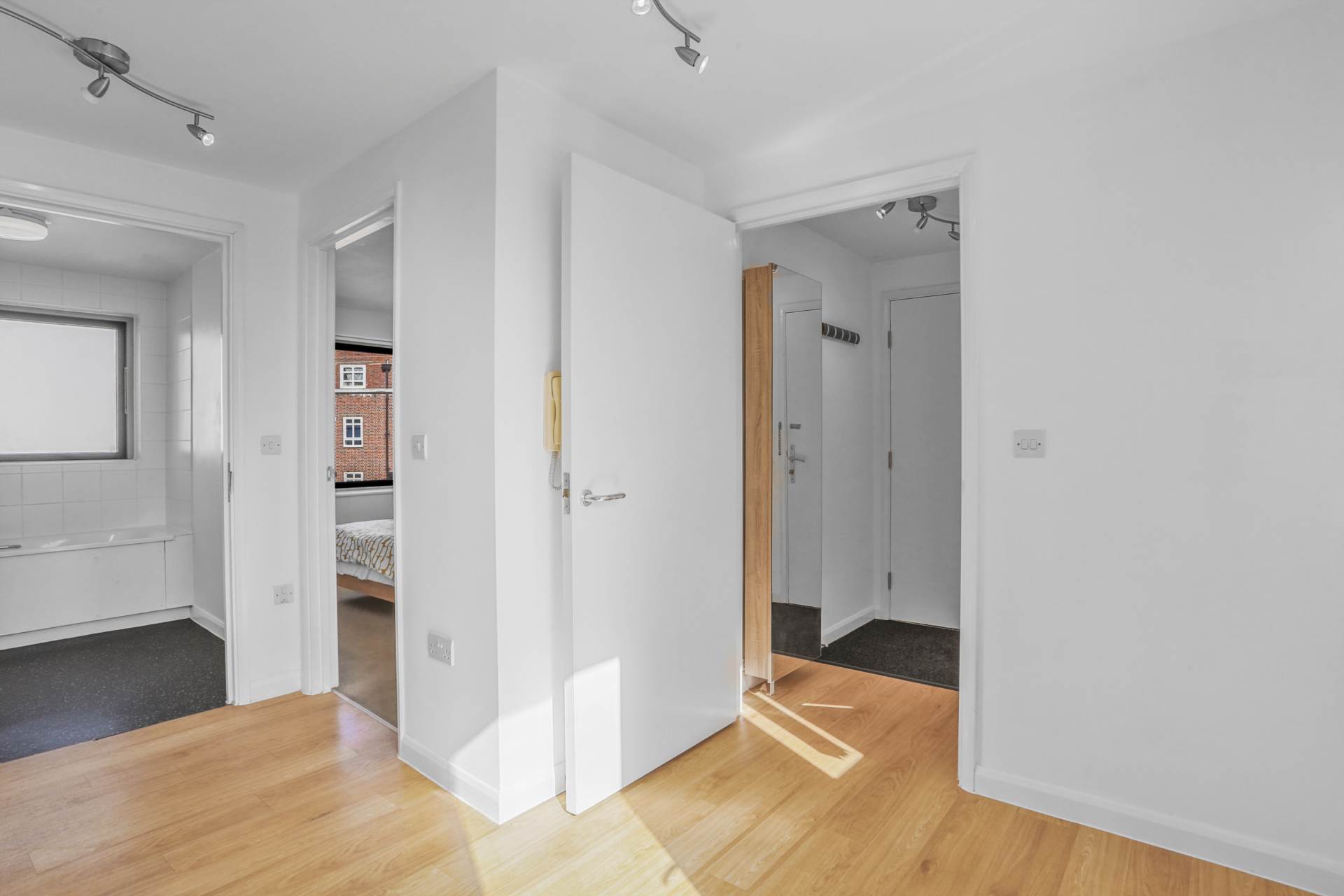 Additional Property Image 1 bedroom Apartment for sale in London 4
