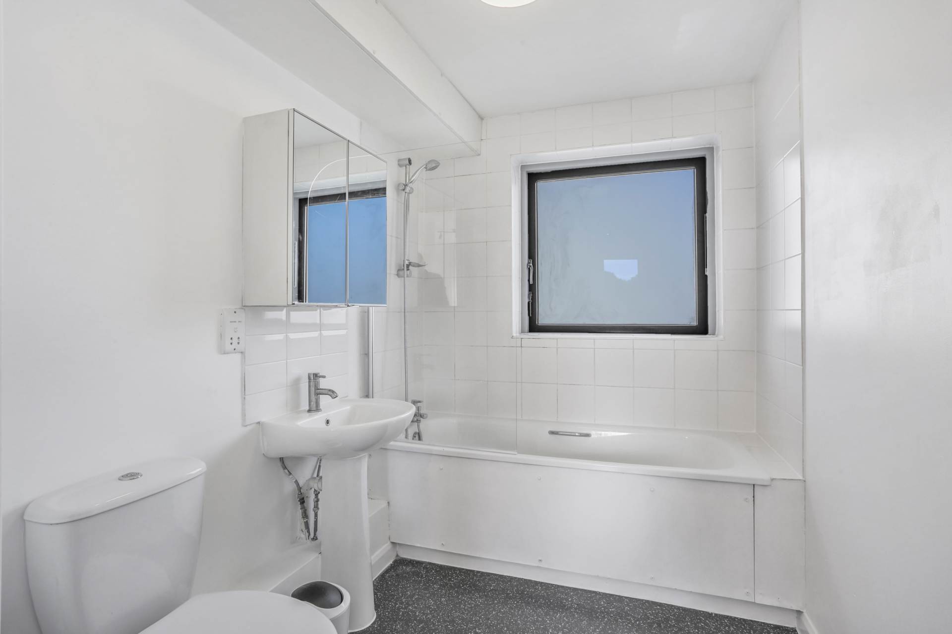 Additional Property Image 1 bedroom Apartment for sale in London 8