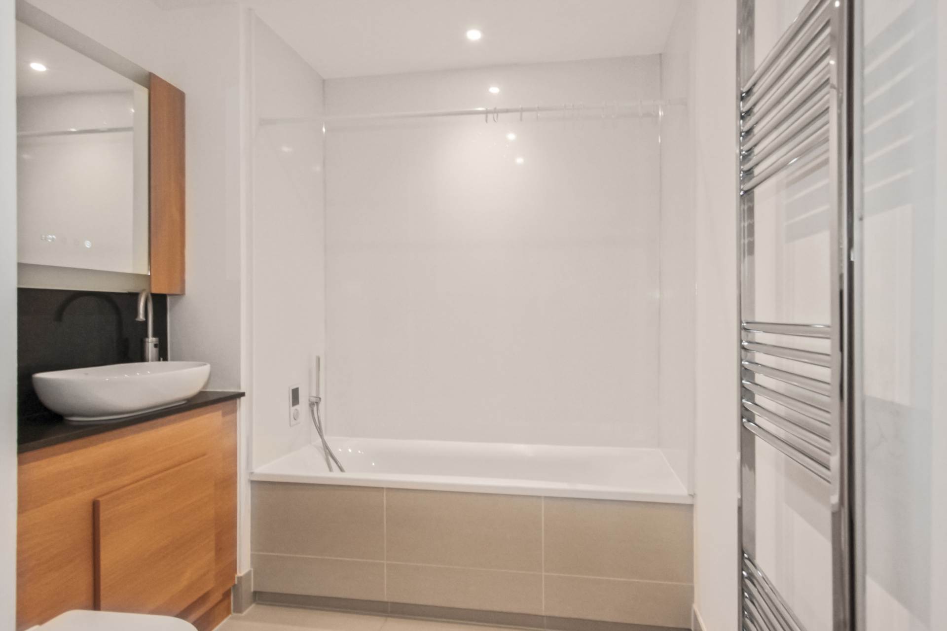 Additional Property Image 3 bedroom Apartment for sale in Dartford 11