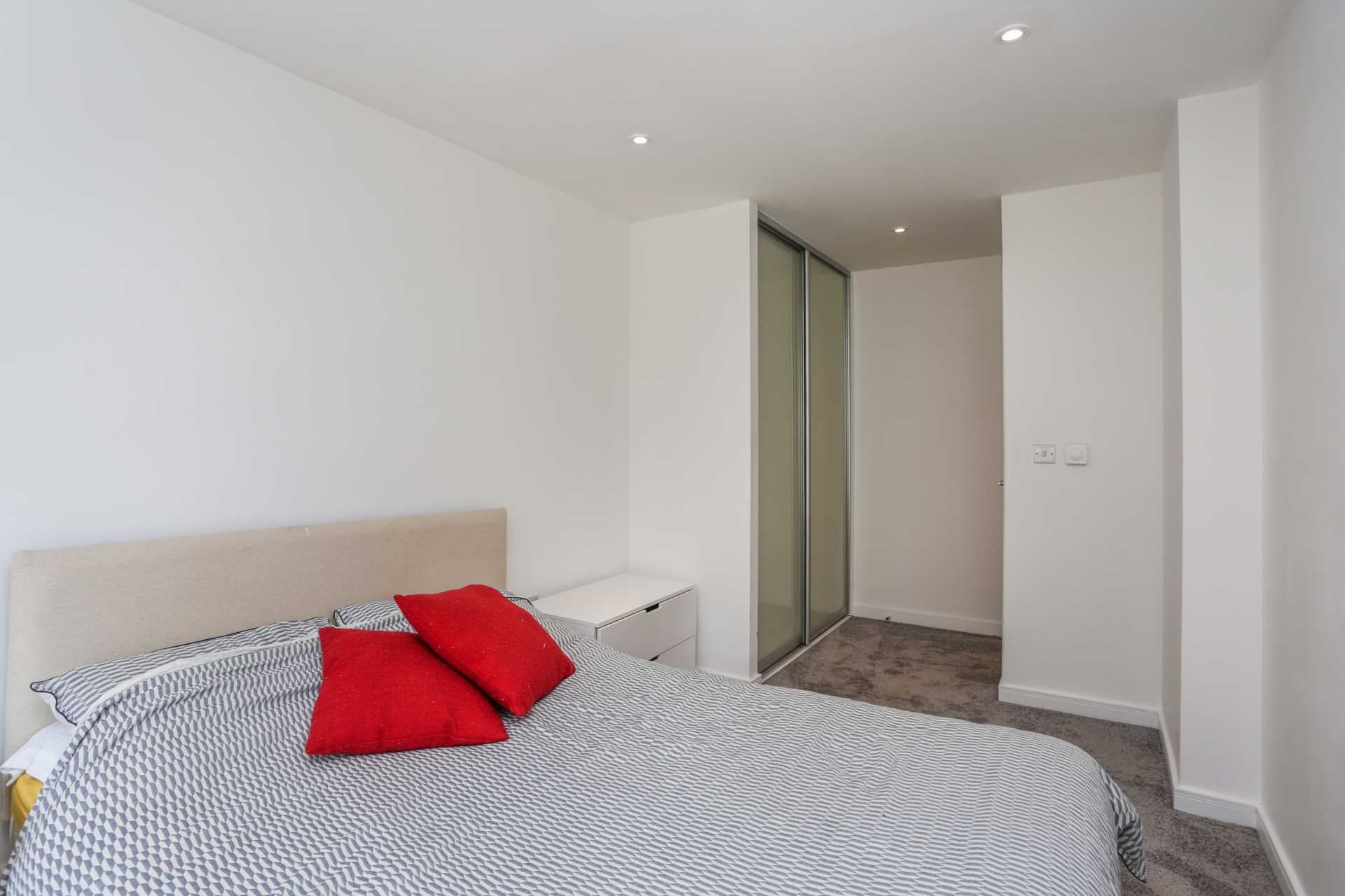 Additional Property Image 1 bedroom Apartment to rent in London 10