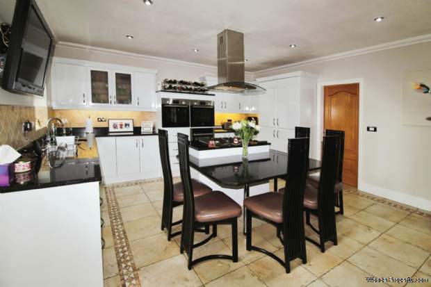 Additional Property Image 6 bedroom Detached for sale in Bolton 6