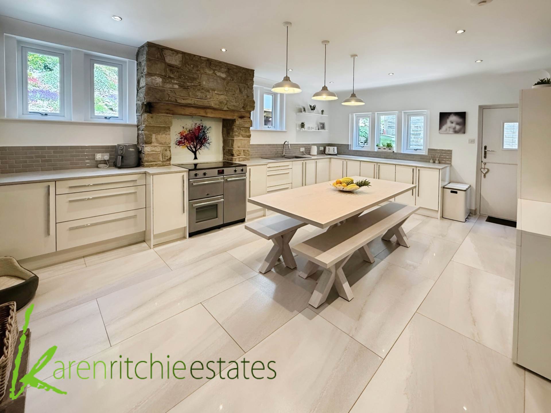 Additional Property Image 5 bedroom Semi Detached for sale in Bolton 3