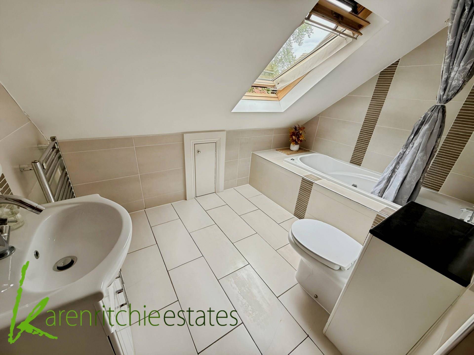 Additional Property Image 4 bedroom Triplex for sale in Bolton 15