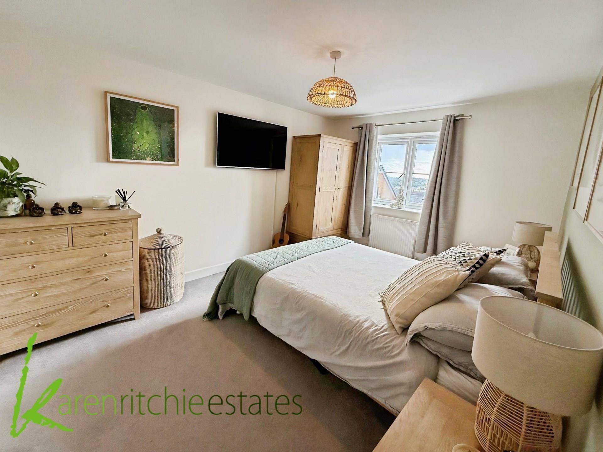 Additional Property Image 4 bedroom Semi Detached for sale in Bolton 10