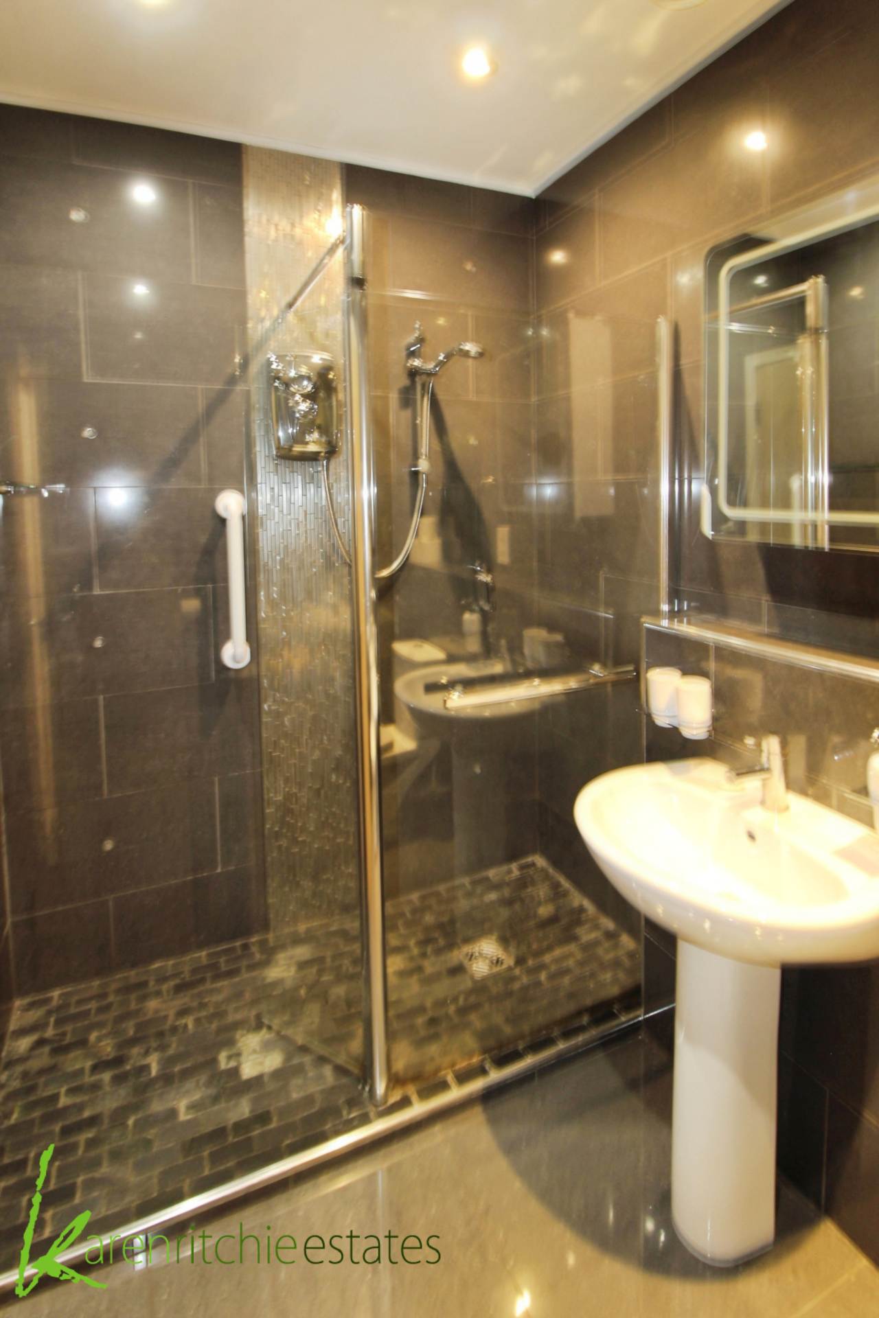 Additional Property Image 1 bedroom Apartment for sale in Bolton 11