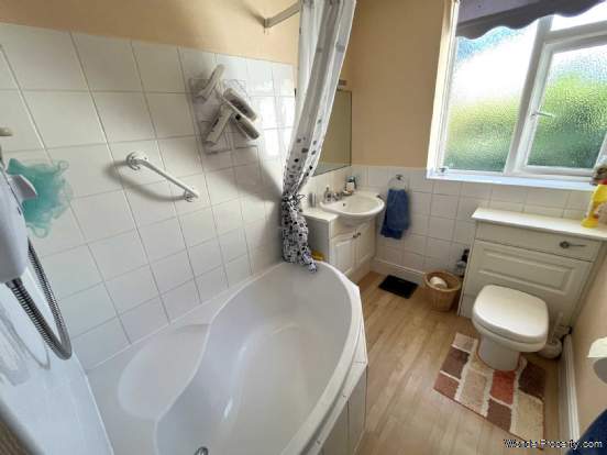 Additional Property Image 2 bedroom Flat for sale in Exmouth 7