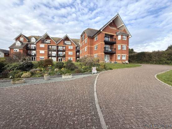 Additional Property Image 3 bedroom Flat for sale in Exmouth 7