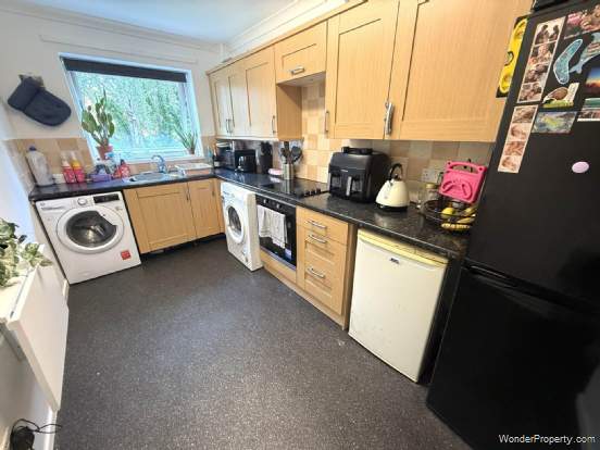 Additional Property Image 2 bedroom Flat for sale in Exmouth 5