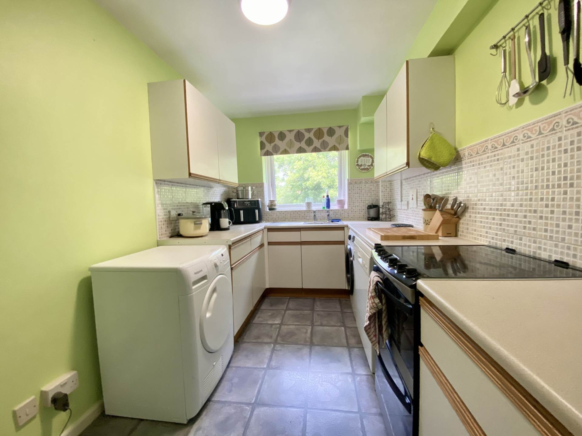 Additional Property Image 2 bedroom Flat for sale in Exmouth 5