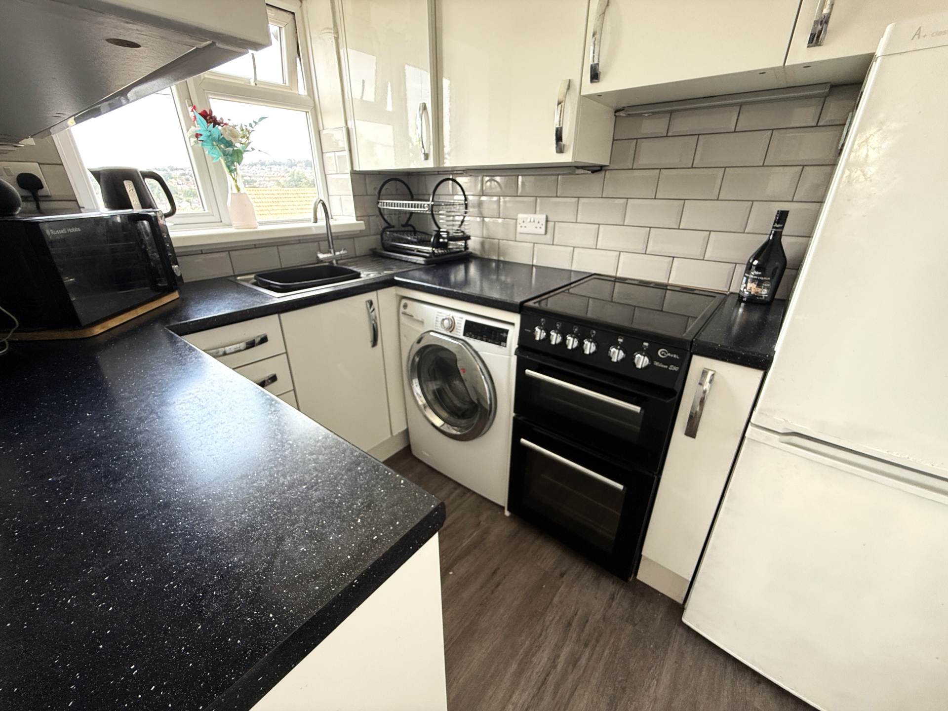 Additional Property Image 2 bedroom Flat for sale in Exmouth 5