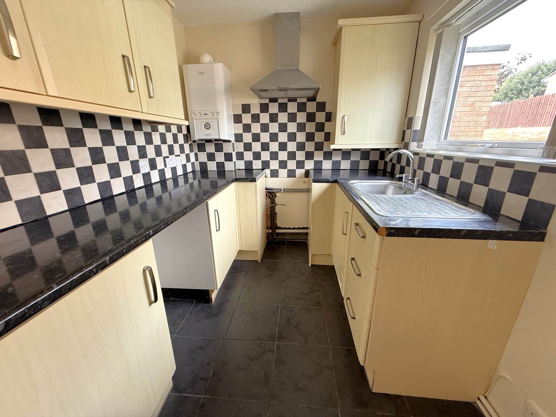 Additional Property Image 2 bedroom Flat for sale in Exmouth 2