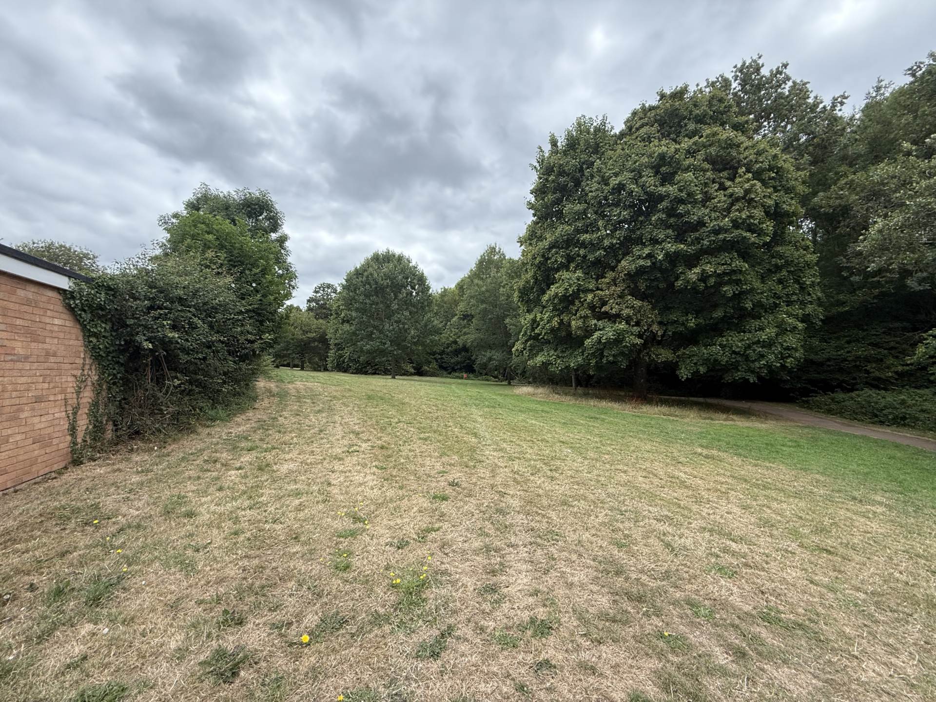 Additional Property Image 2 bedroom Flat for sale in Exmouth 12