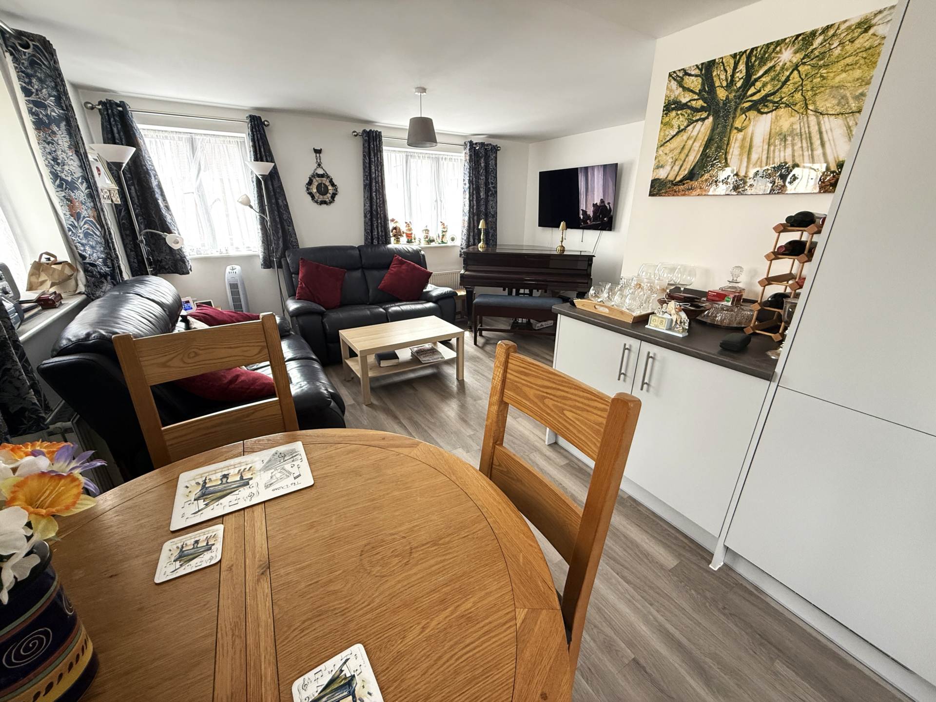 Additional Property Image 2 bedroom Flat for sale in Exmouth 12