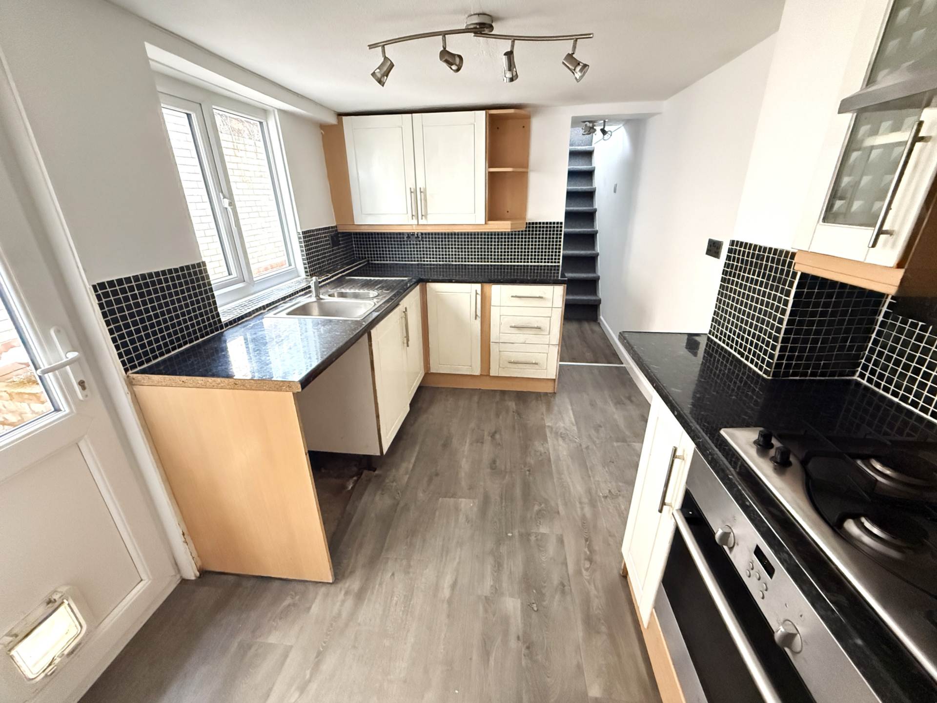 Additional Property Image 2 bedroom Flat for sale in Exmouth 6