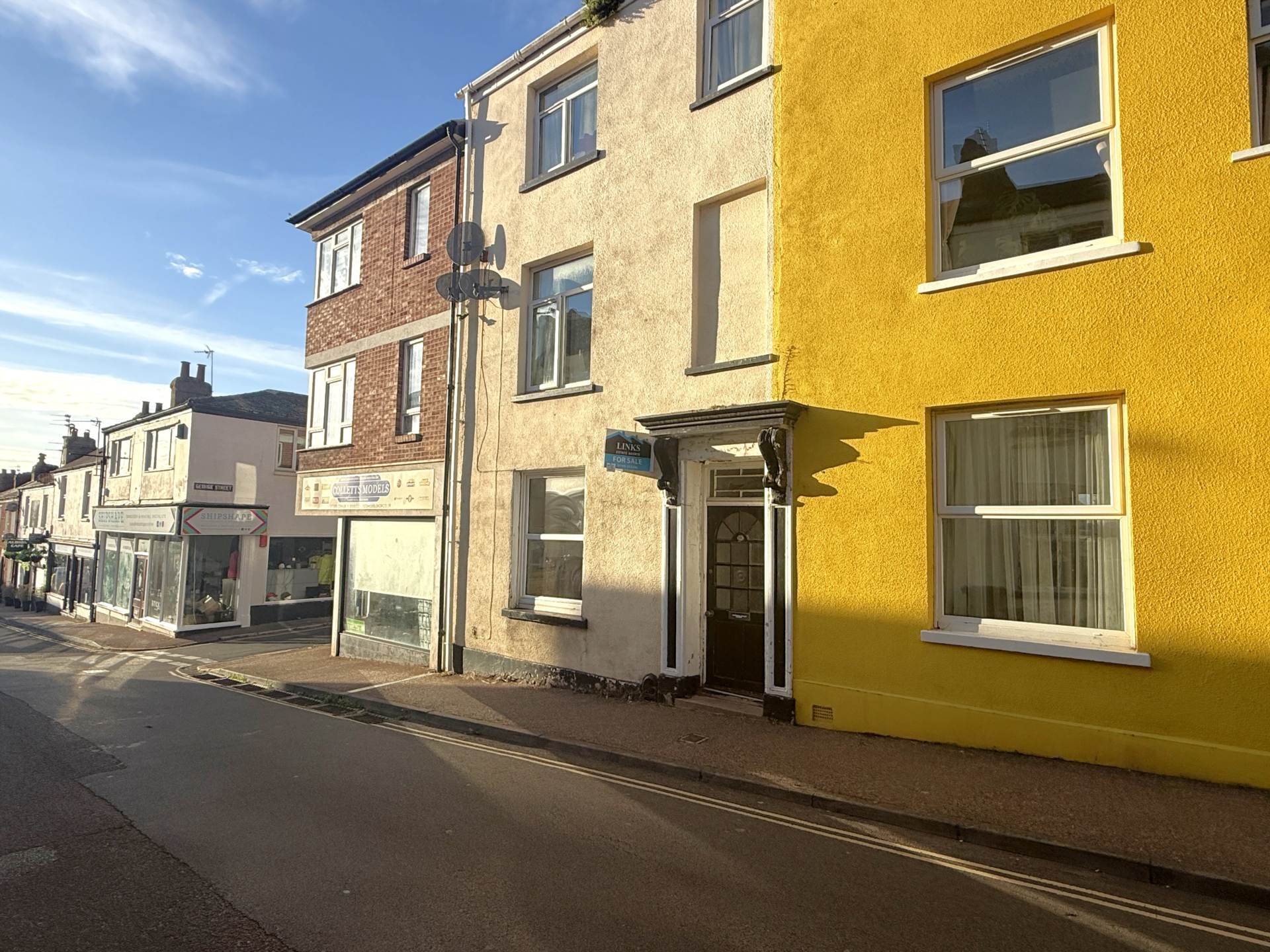 Additional Property Image 2 bedroom Flat for sale in Exmouth 11