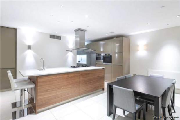 Additional Property Image 3 bedroom House to rent in London 10