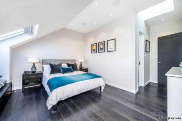 Additional Property Image 3 bedroom Flat for sale in London 8