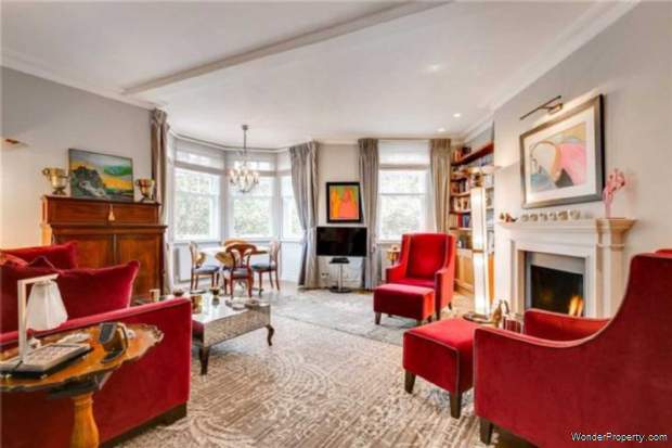 2 bedroom Flat for sale in London