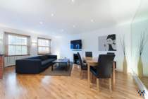 3 bedroom Flat to rent in London