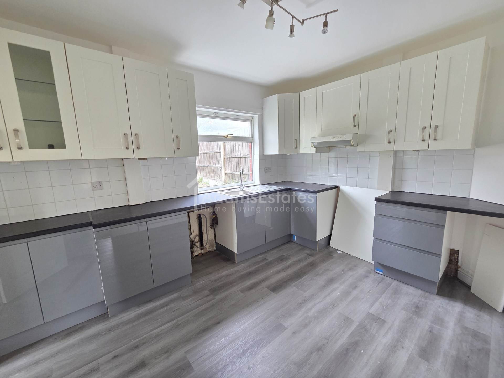 Additional Property Image 3 bedroom Semi Detached to rent in Dewsbury 3