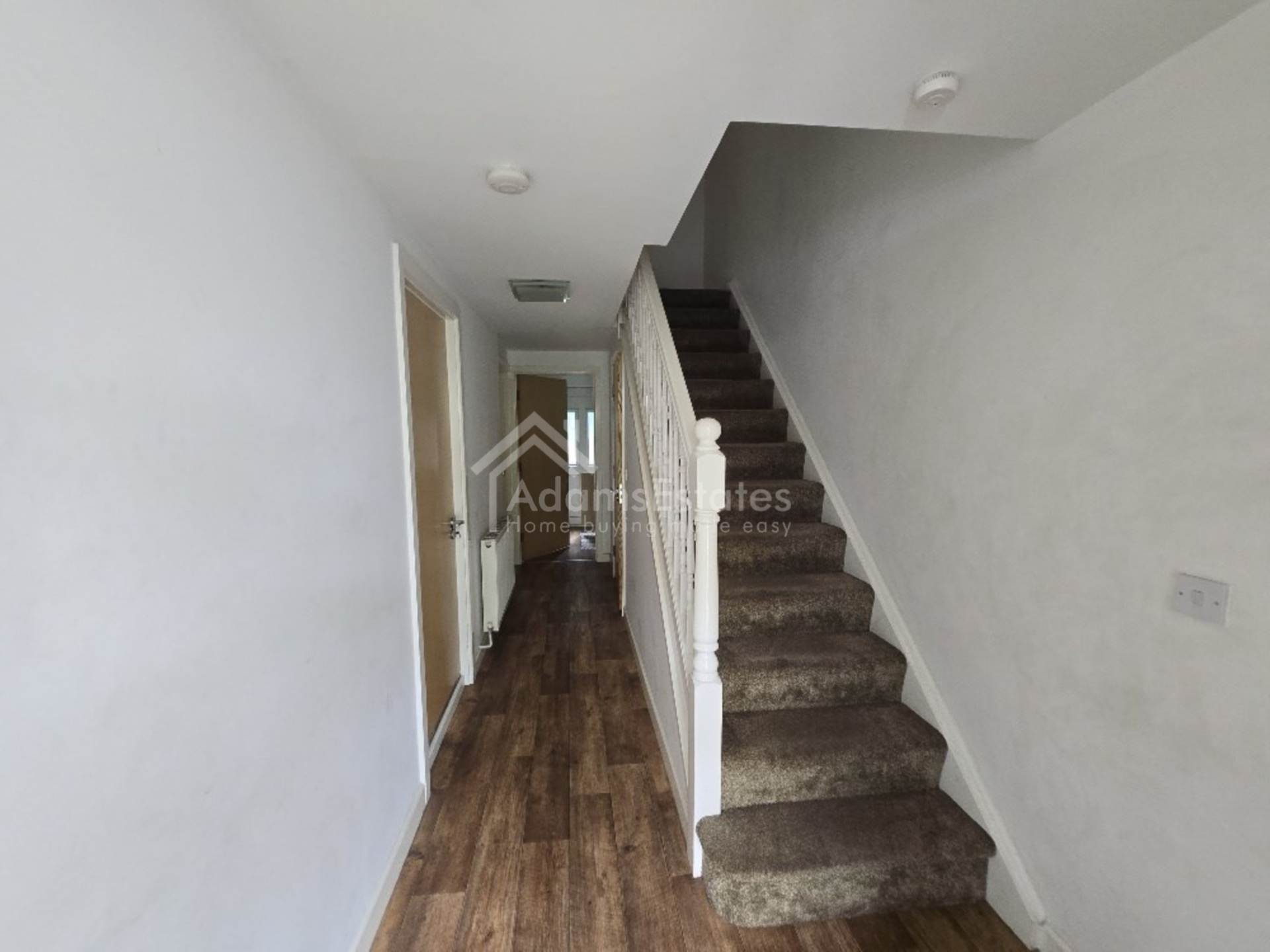Additional Property Image 3 bedroom Town House to rent in Dewsbury 2