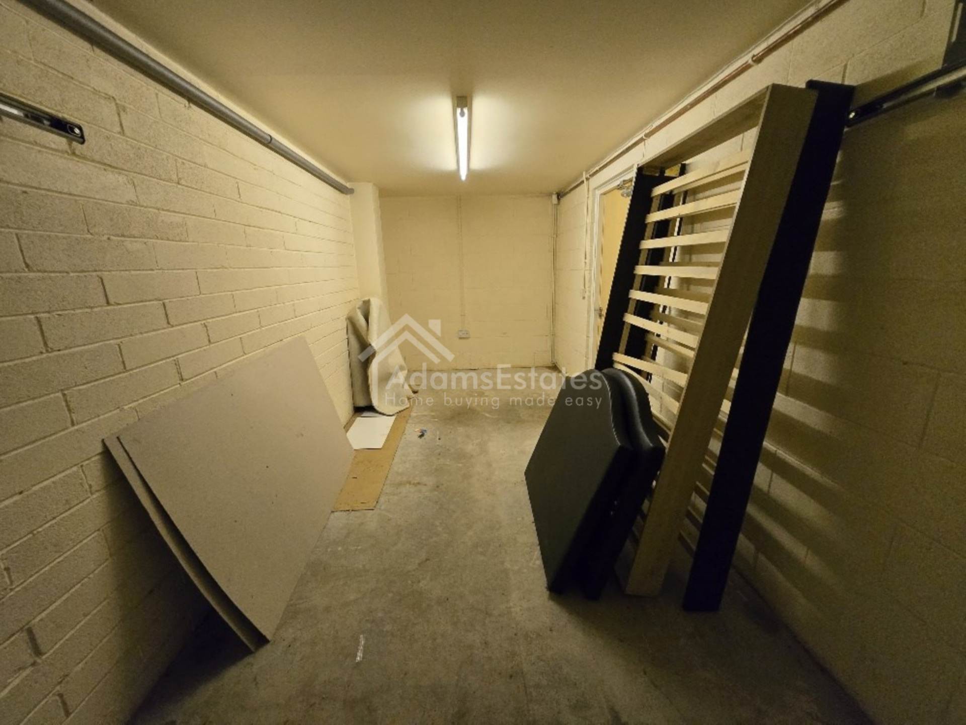 Additional Property Image 3 bedroom Town House to rent in Dewsbury 9
