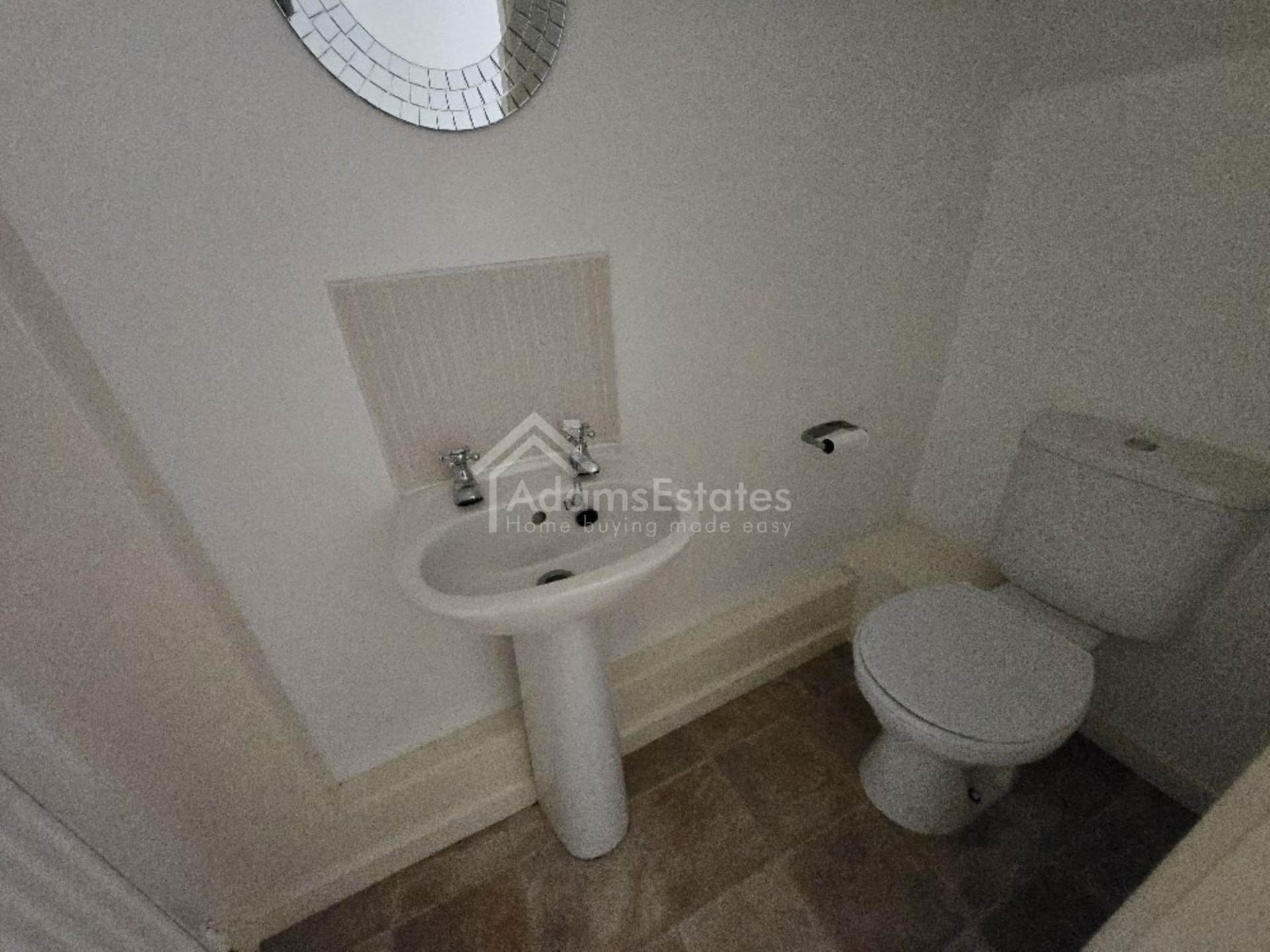 Additional Property Image 3 bedroom Town House to rent in Dewsbury 10