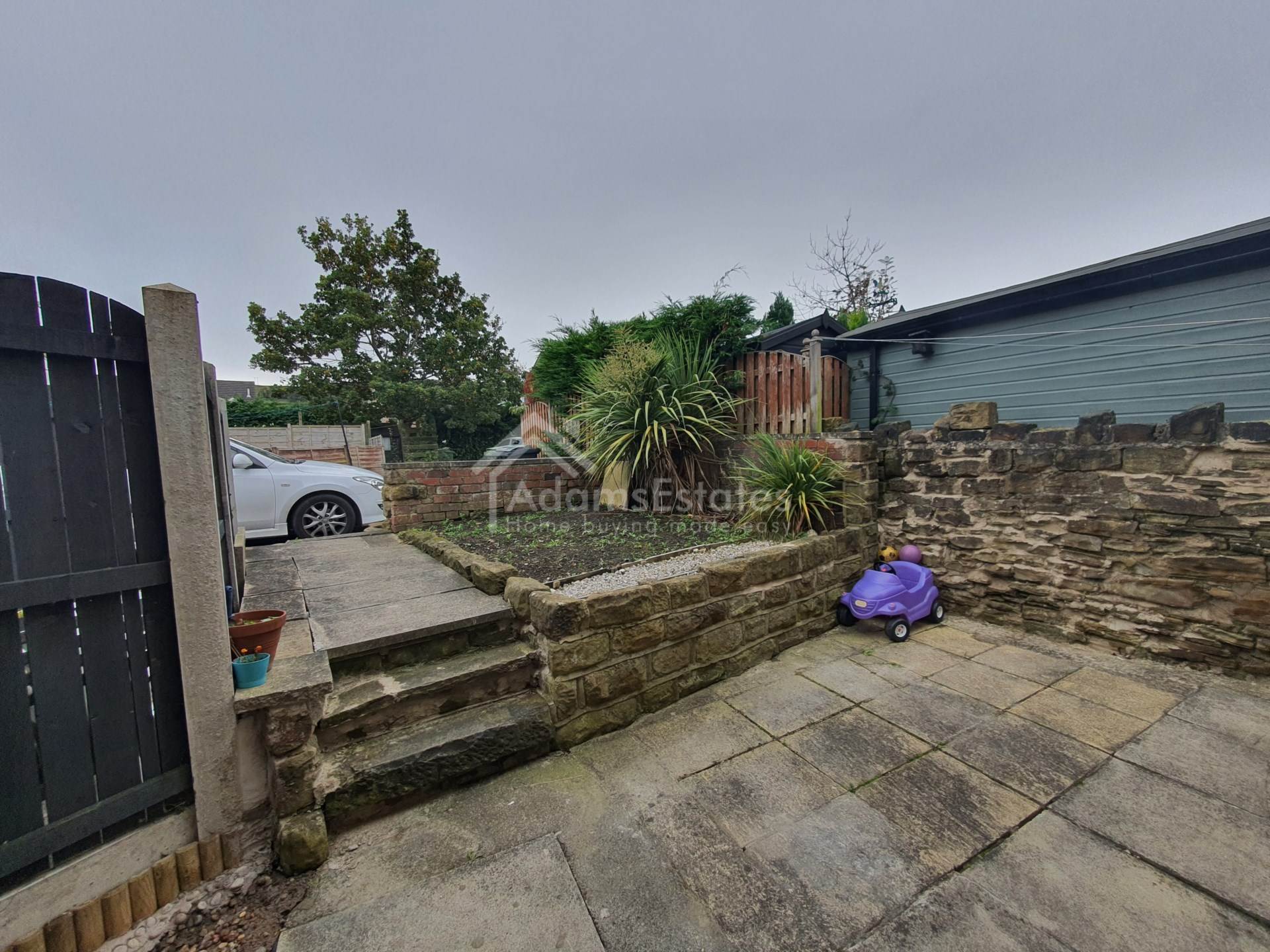 Additional Property Image 3 bedroom End of Terrace to rent in Dewsbury 4