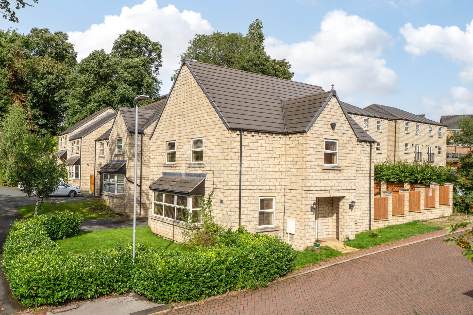 Additional Property Image 4 bedroom Detached for sale in Liversedge 2