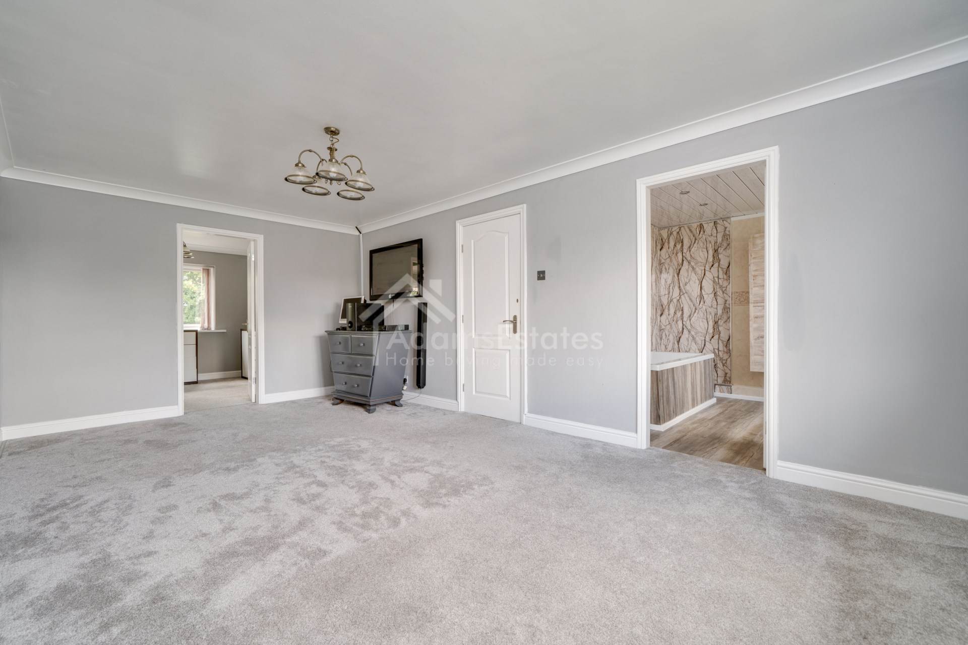 Additional Property Image 4 bedroom Detached for sale in Dewsbury 8