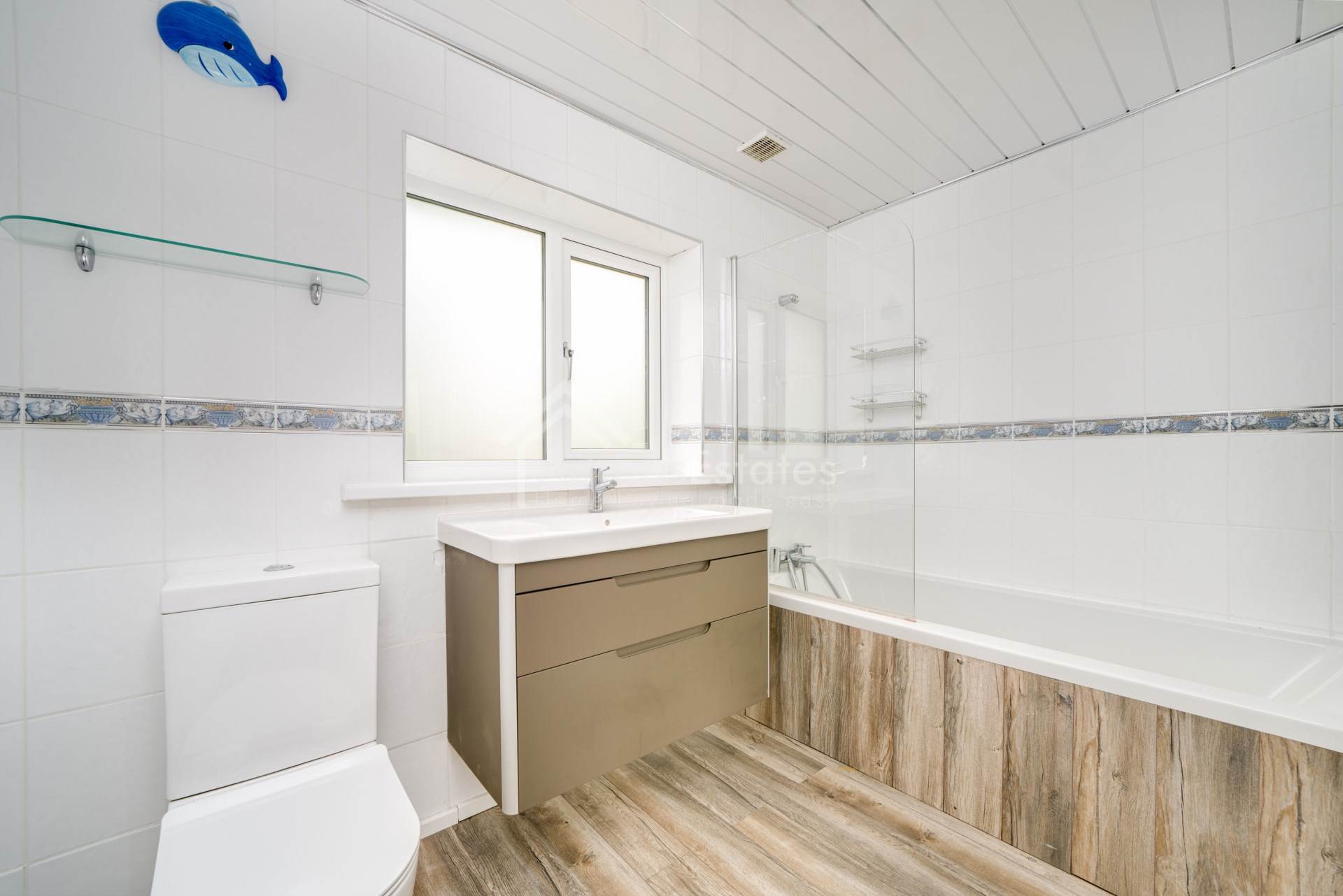 Additional Property Image 4 bedroom Detached for sale in Dewsbury 12